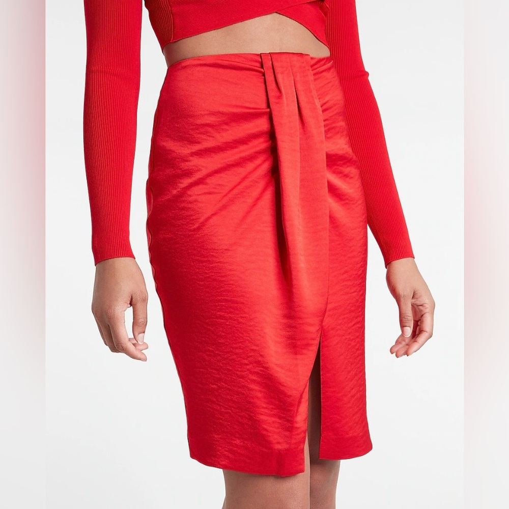 #146 NWOT Express High Waisted Draped Midi Skirt